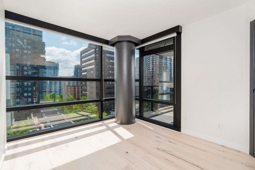 710 1050 Burrard Street