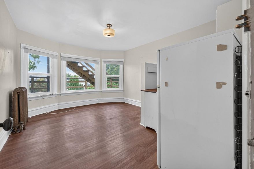 236 W 12th Avenue