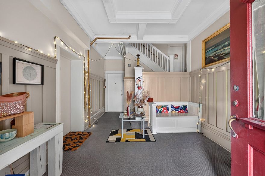 236 W 12th Avenue