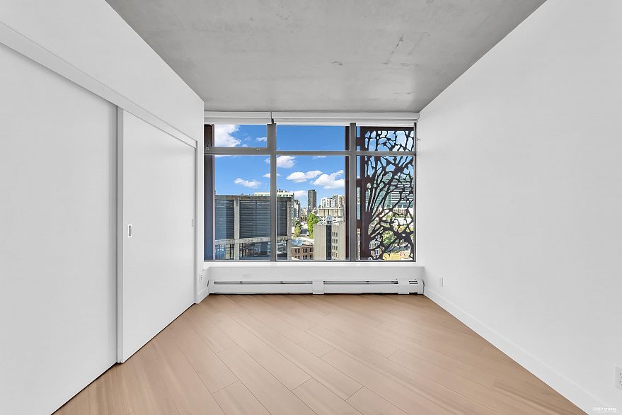 1806 128 W Cordova Street