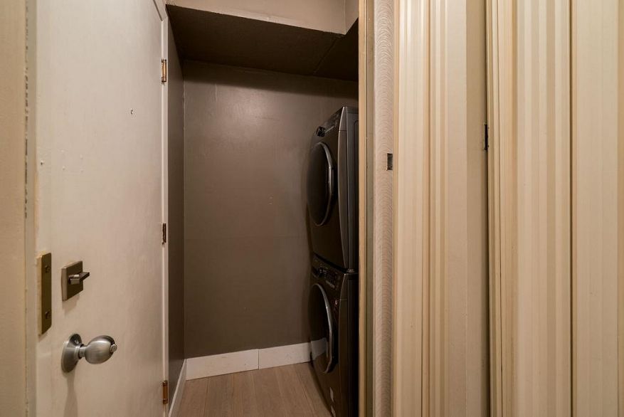 102 2190 W 8th Avenue
