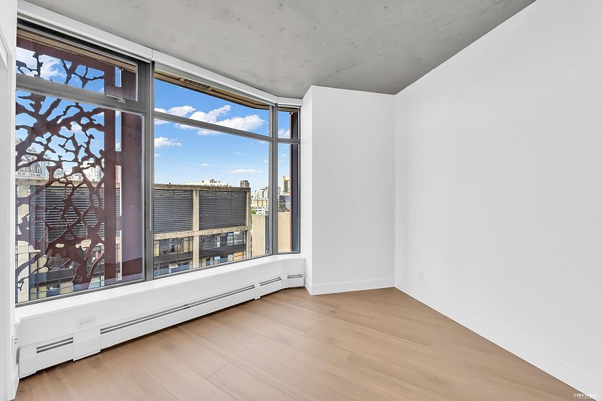 1806 128 W Cordova Street