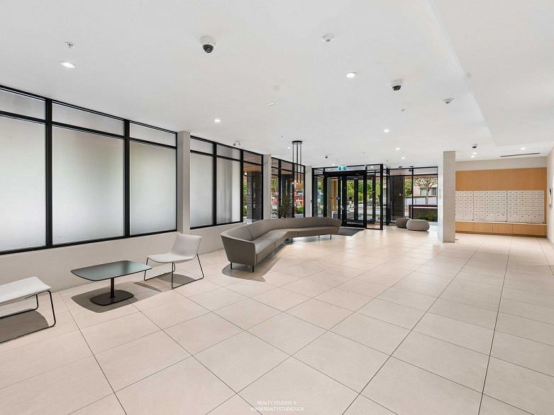 405 3581 Ross Drive