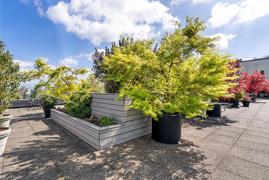 825 1445 Marpole Avenue