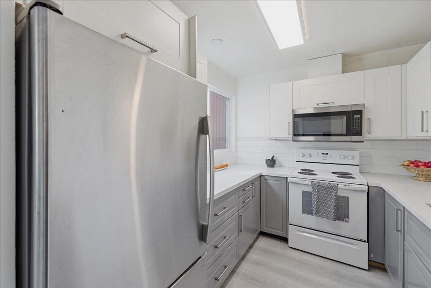 14 W 14th Avenue