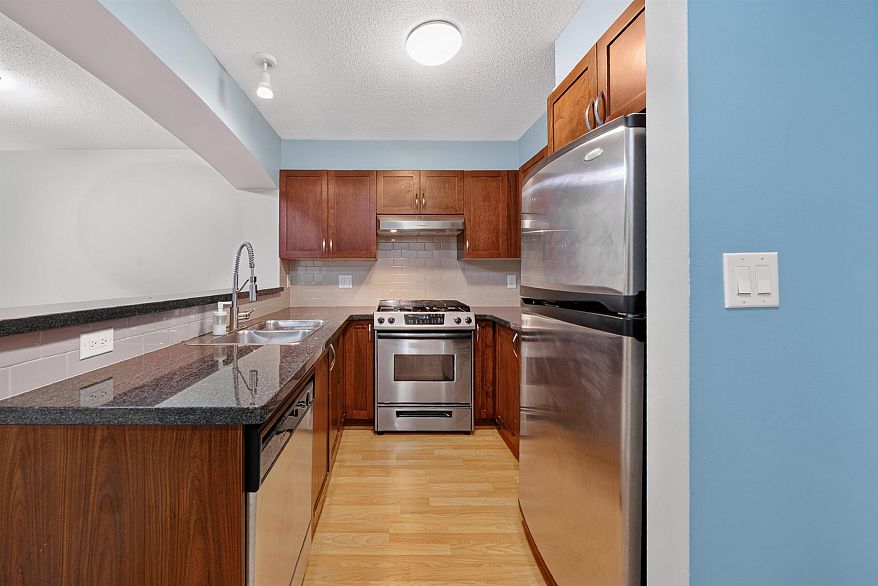 214 2388 Western Parkway