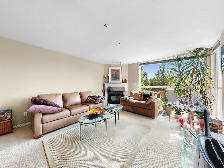 312 8450 Jellicoe Street