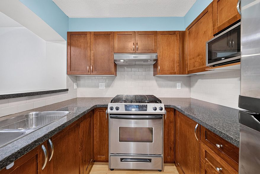214 2388 Western Parkway