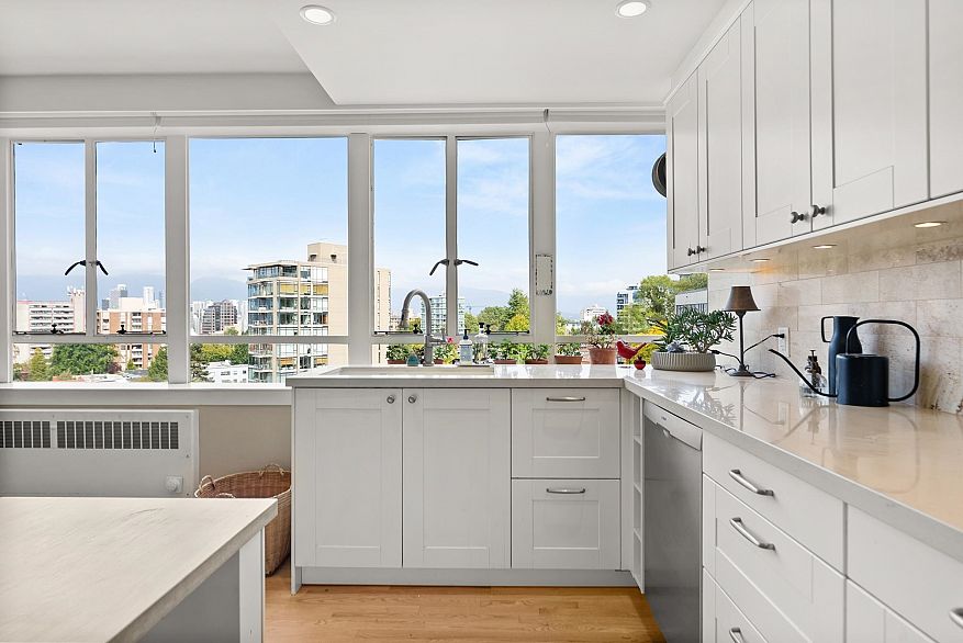 825 1445 Marpole Avenue