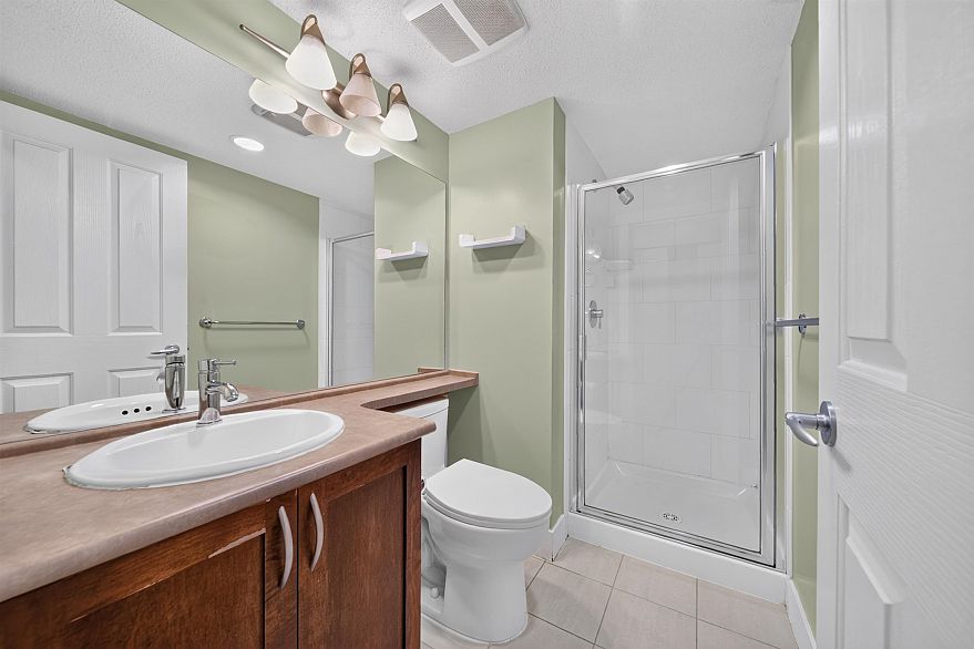 214 2388 Western Parkway