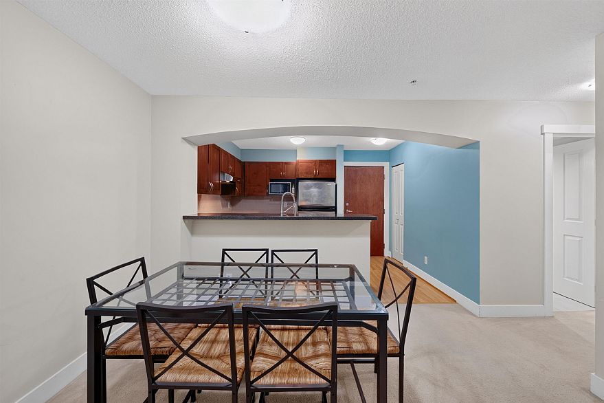 214 2388 Western Parkway