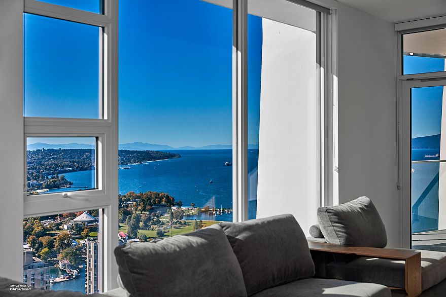 4806 1289 Hornby Street