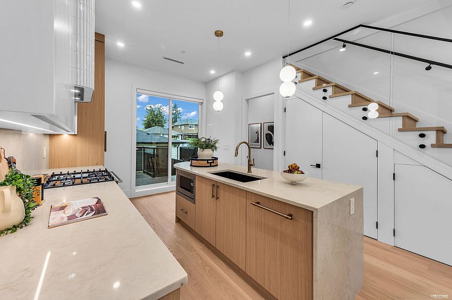3155 E. 52nd Avenue