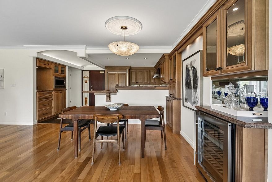 306 1383 Marinaside Crescent