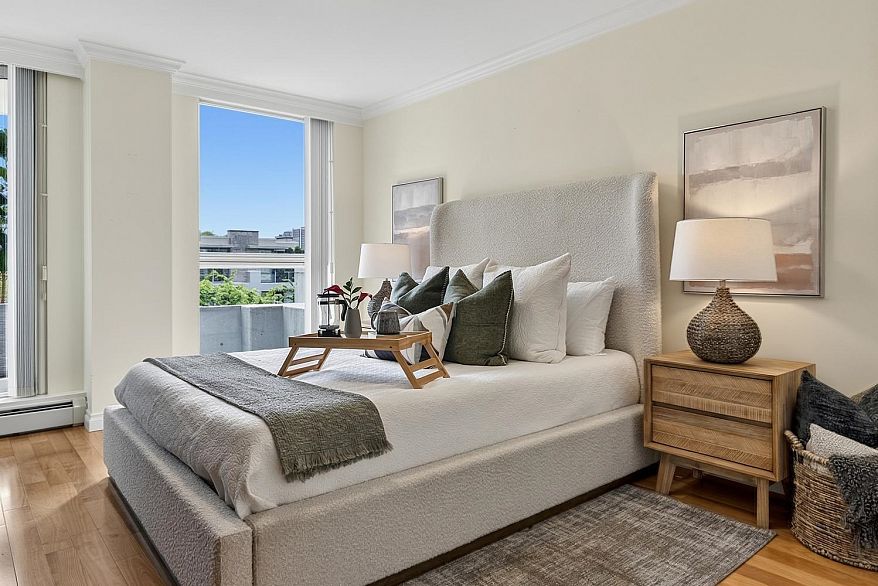306 1383 Marinaside Crescent