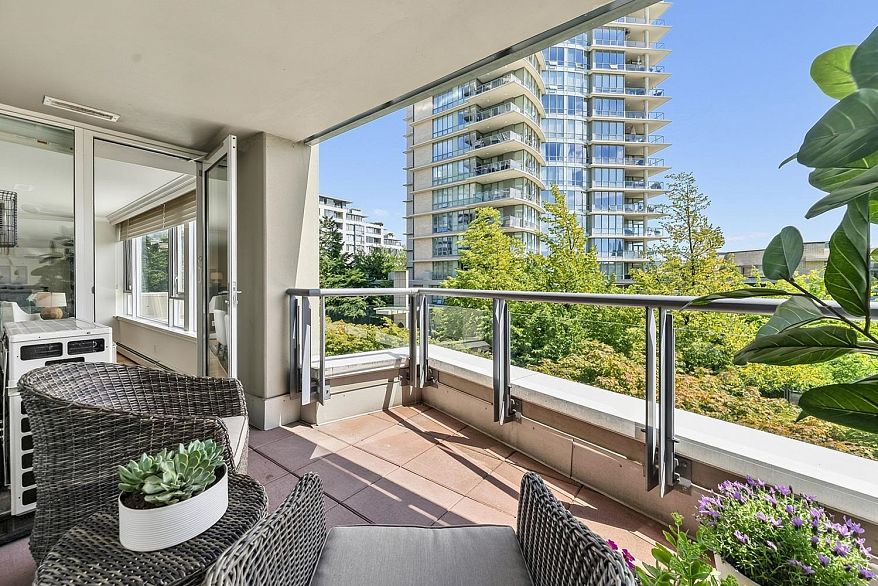 306 1383 Marinaside Crescent