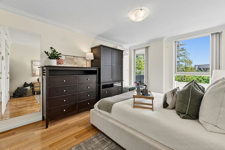 306 1383 Marinaside Crescent