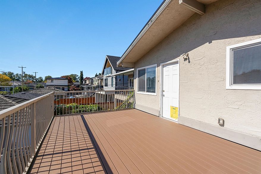 166 E 51st Avenue