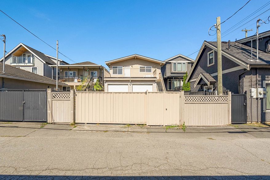 166 E 51st Avenue