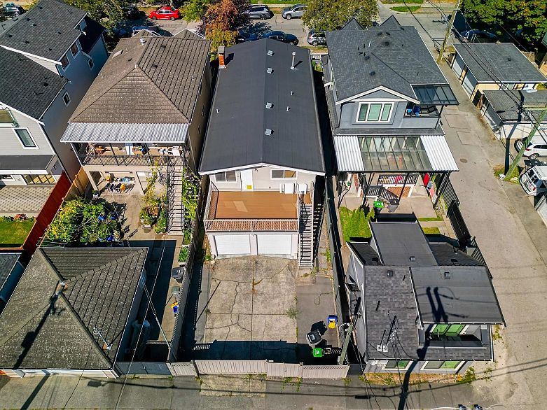 166 E 51st Avenue