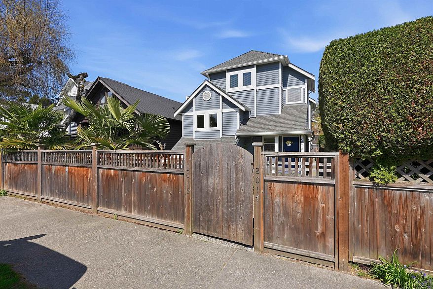 2015 Creelman Avenue