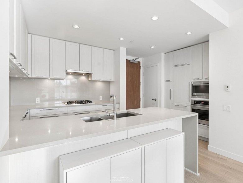 306 6677 Cambie Street