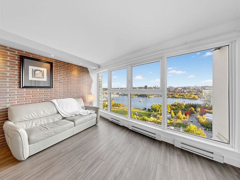 1904 1323 Homer Street