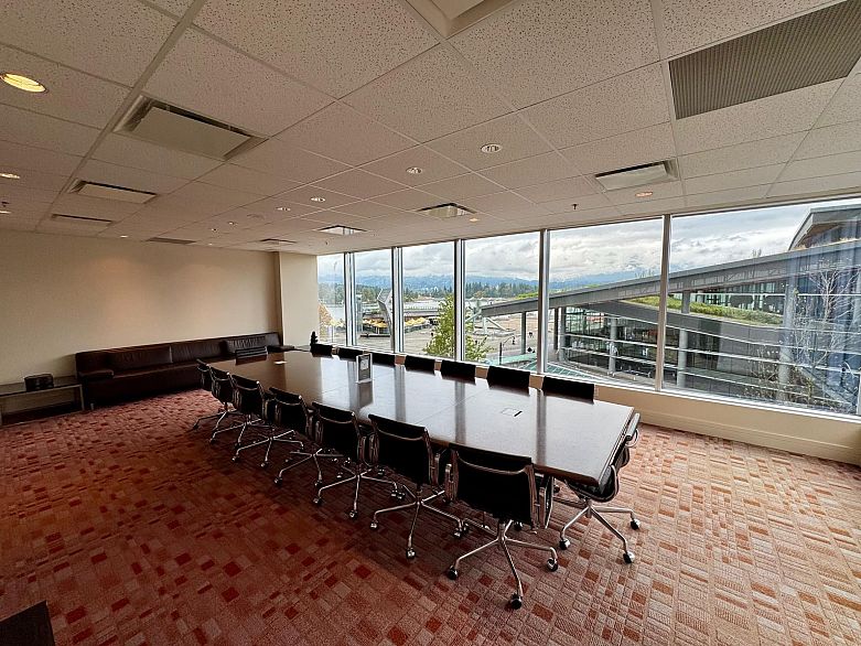 2605 1077 W Cordova Street