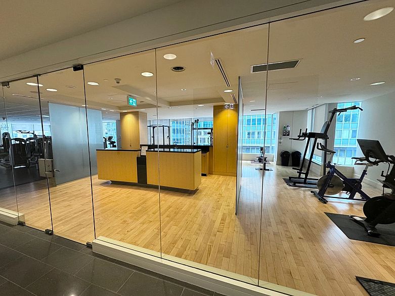 2605 1077 W Cordova Street