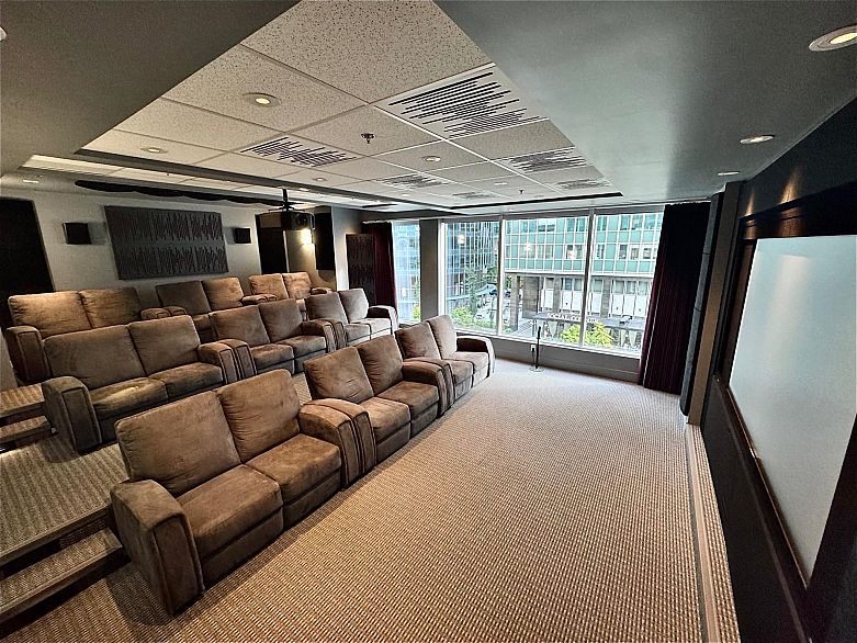 2605 1077 W Cordova Street