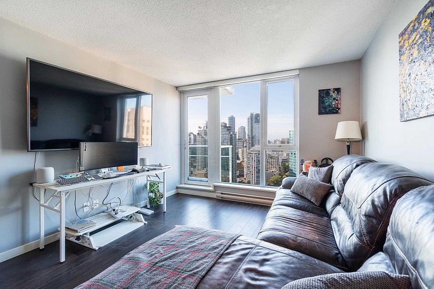 3301 233 Robson Street