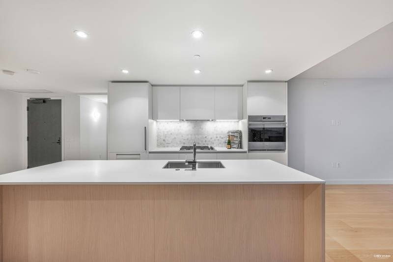 1502 1180 Broughton Street