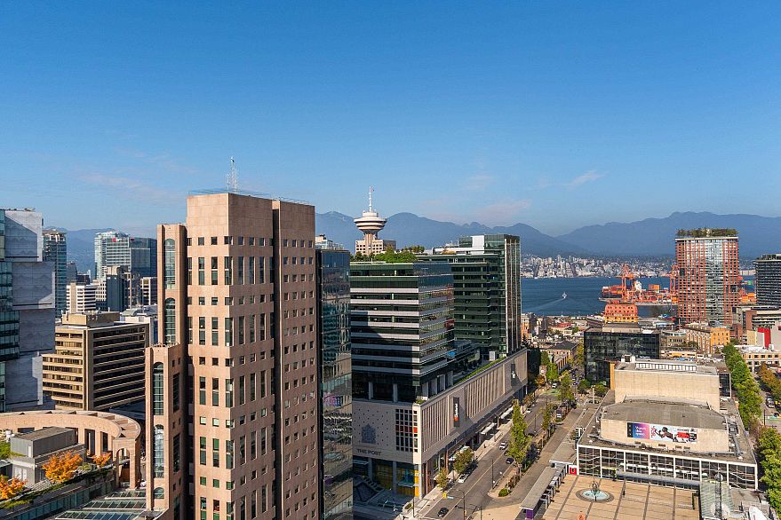 3301 233 Robson Street