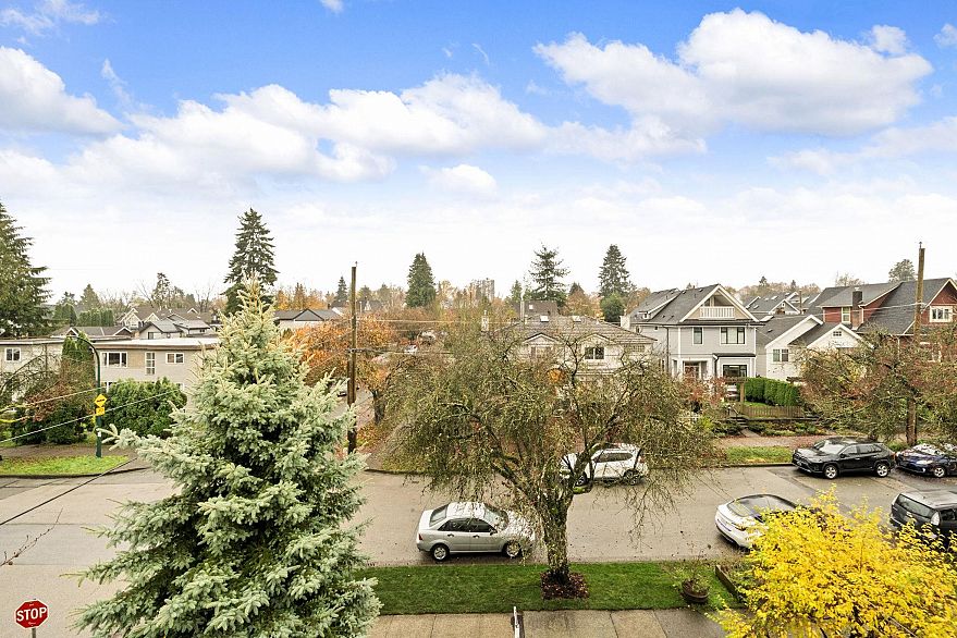 1095 E 14th Avenue