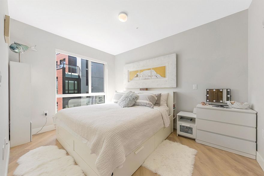 413 3588 Sawmill Crescent