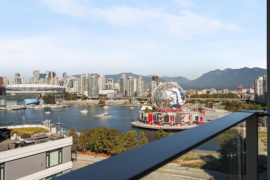 1408 1661 Quebec Street