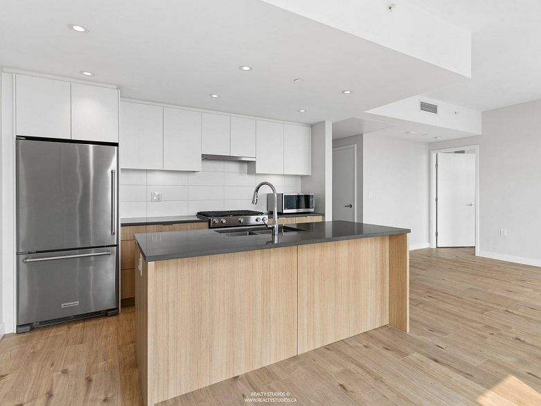 1401 3430 E Kent Avenue