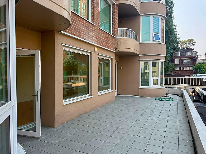 101 1845 Robson Street