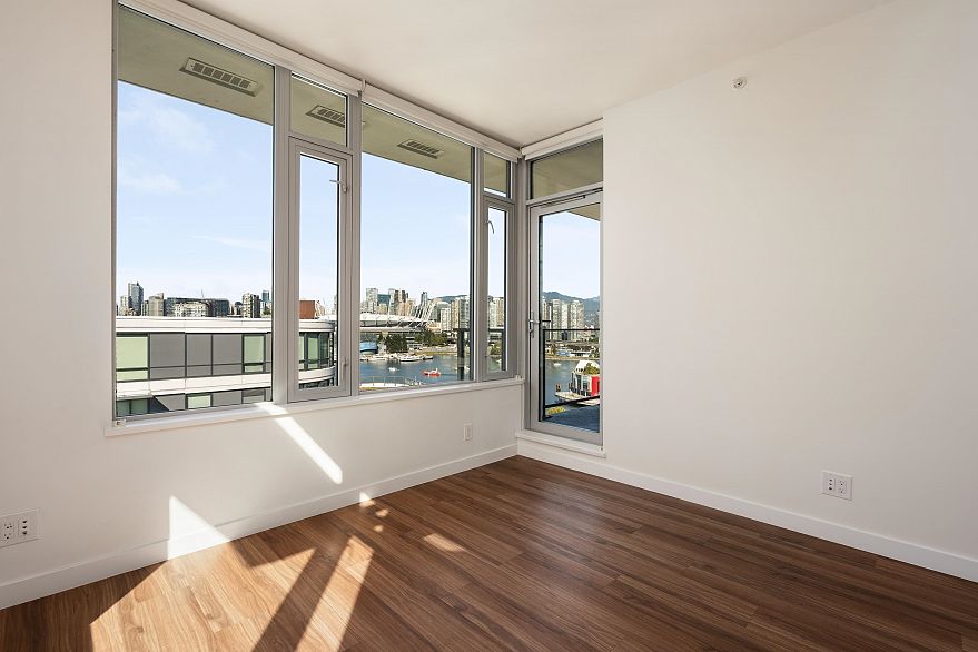 1408 1661 Quebec Street