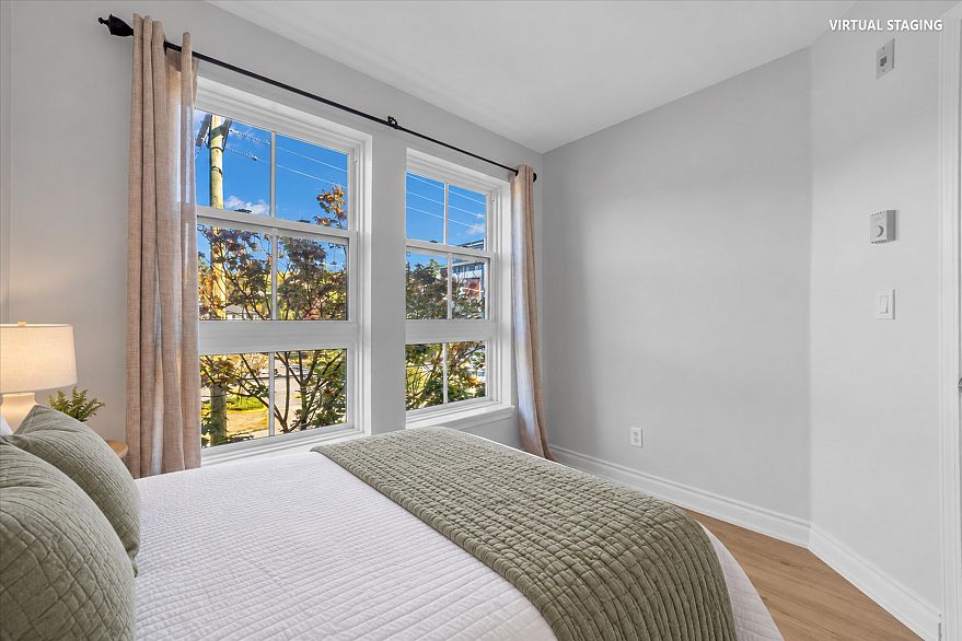 313 5723 Collingwood Street