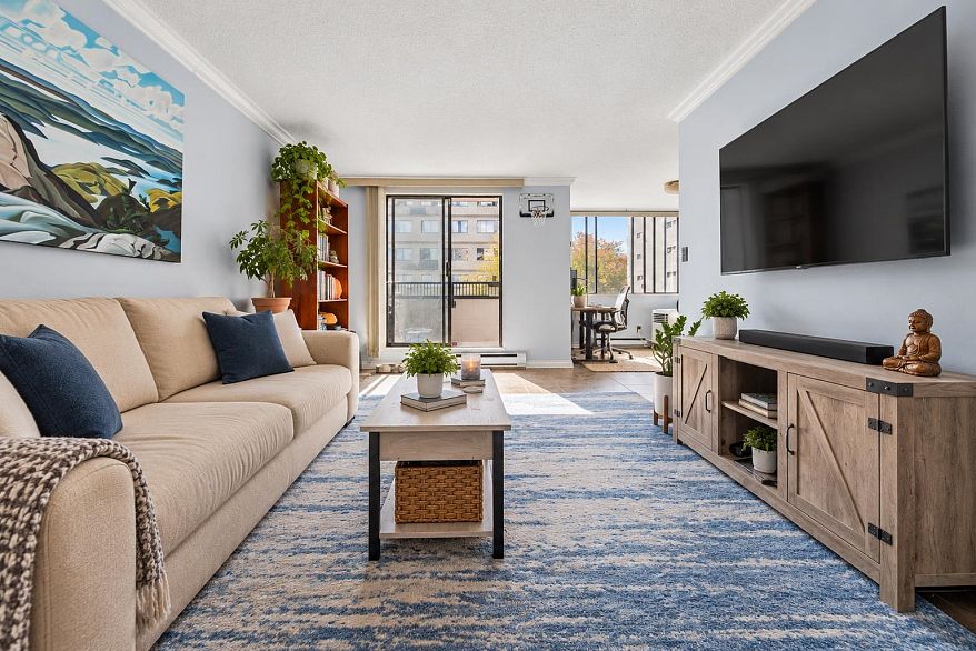 803 1270 Robson Street