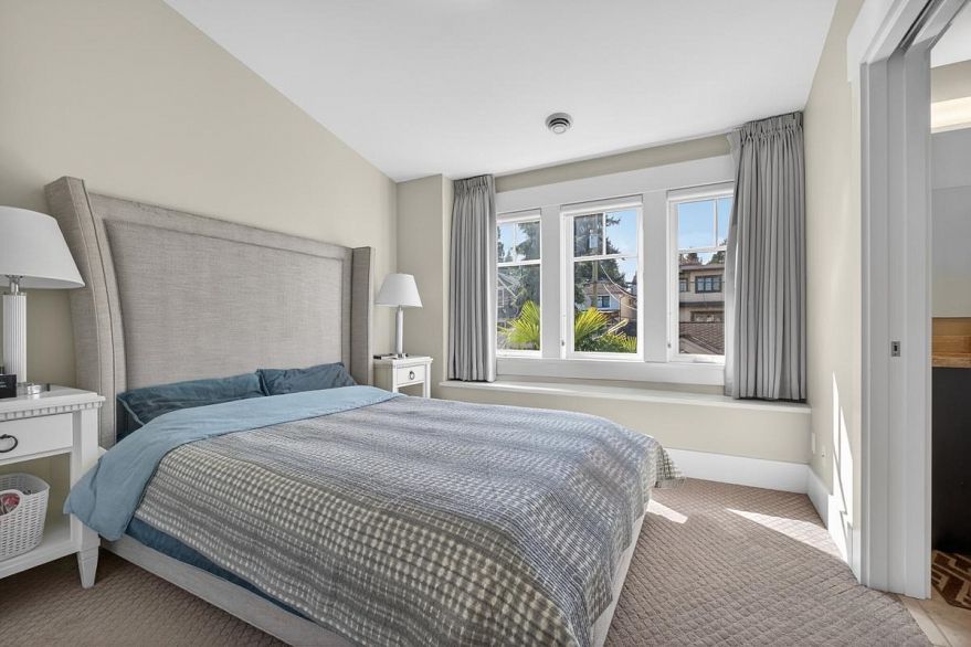 1850 W 36th Avenue