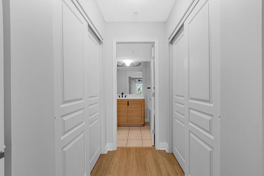 313 5723 Collingwood Street