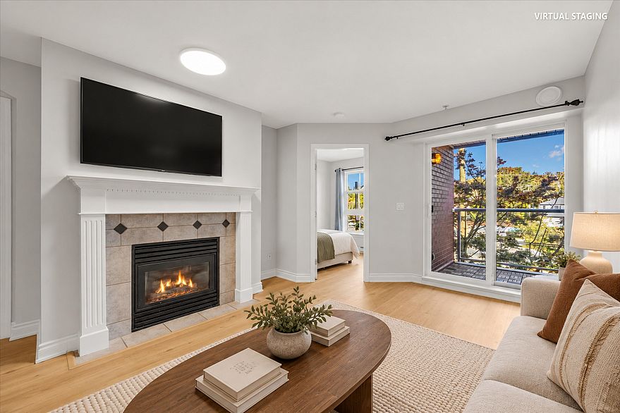 313 5723 Collingwood Street