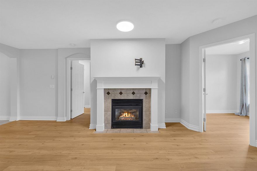 313 5723 Collingwood Street