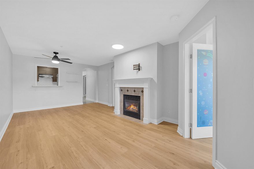 313 5723 Collingwood Street