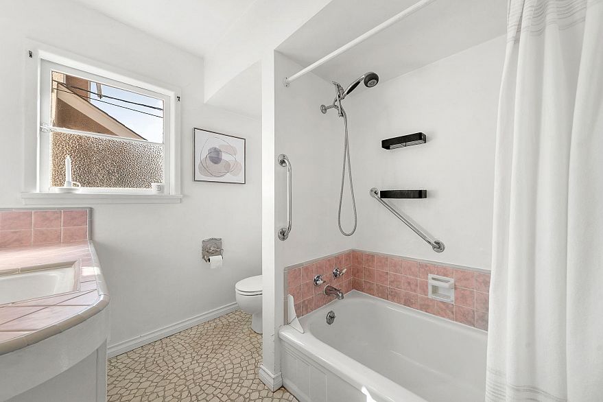 2554 Adanac Street