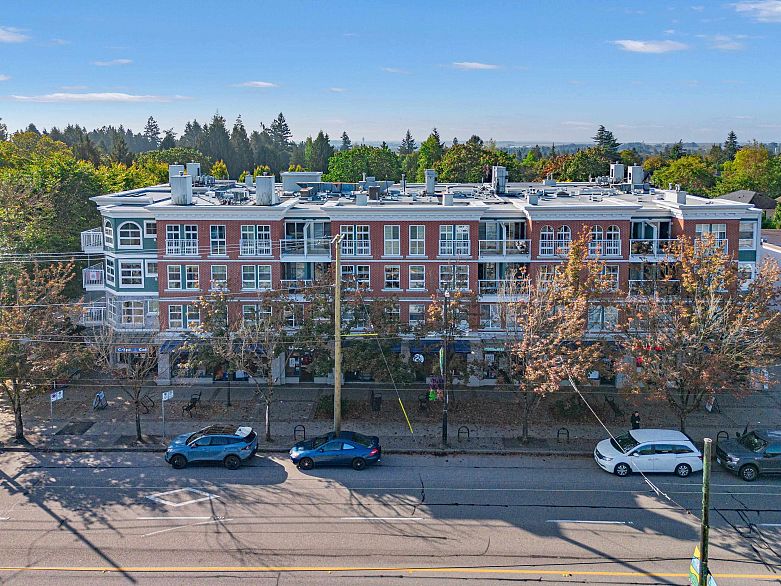 313 5723 Collingwood Street