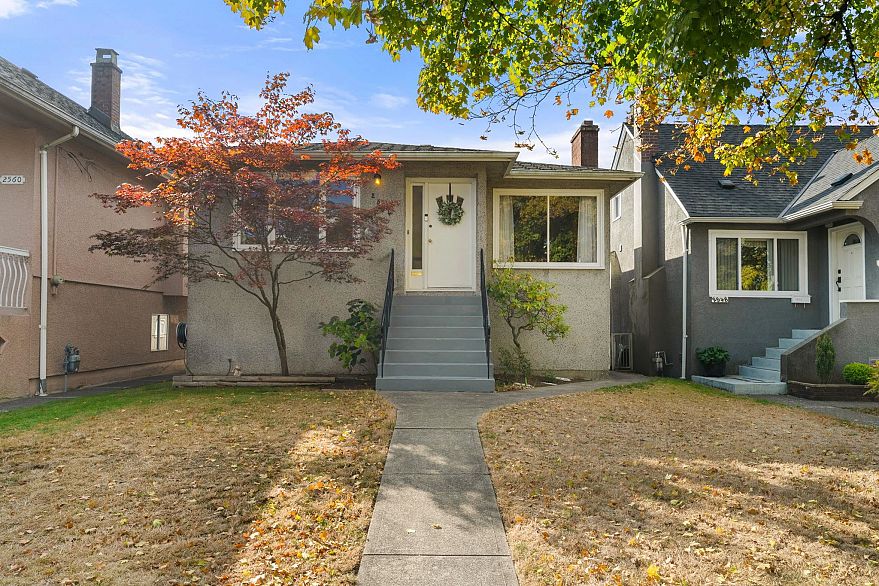 2554 Adanac Street