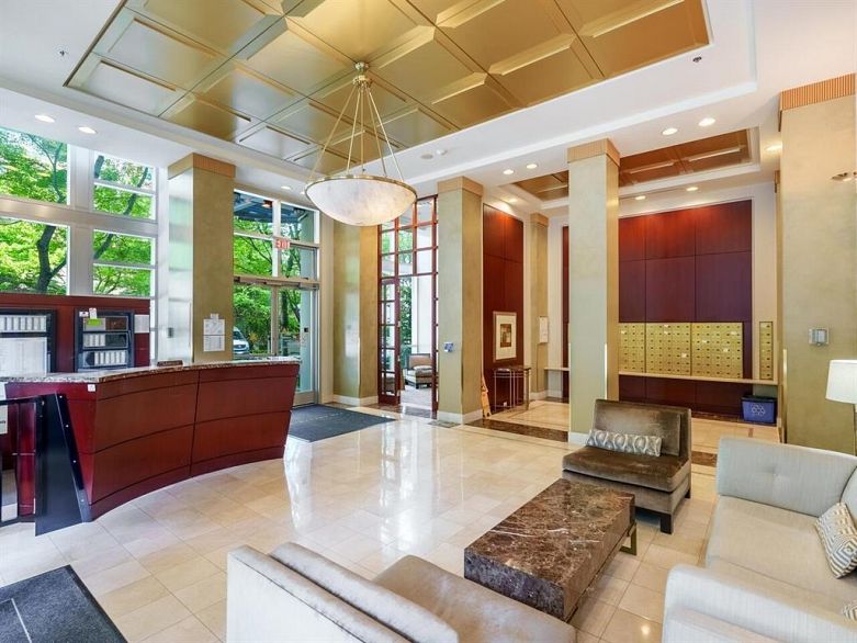 608 1228 Marinaside Crescent Street
